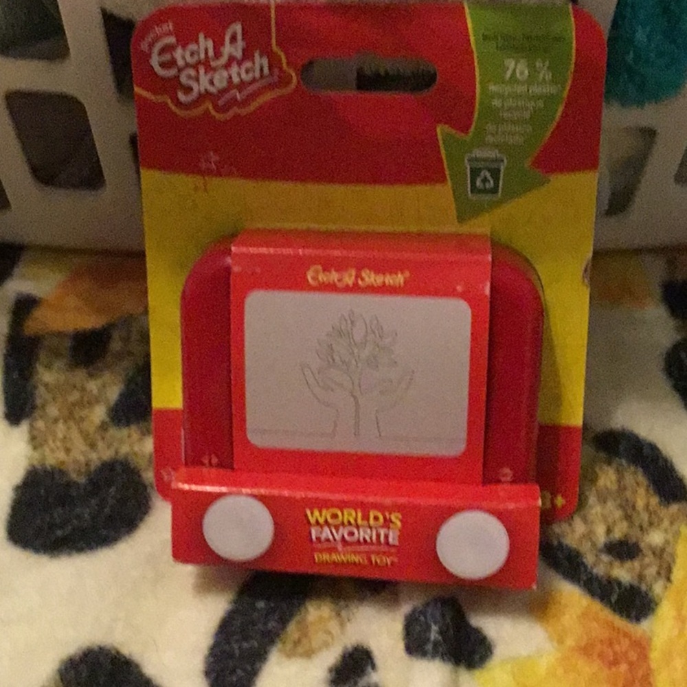 Etch A Sketch Pocket Size Red Drawing Toy new